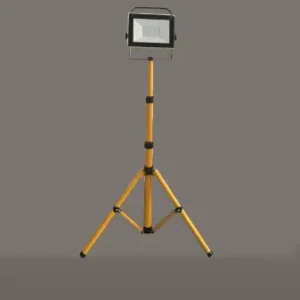 Trípode para Proyector 1,6M